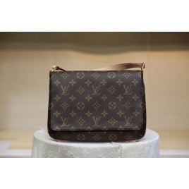 루이비통 모노그램 뮤젯 탱고 숄더백