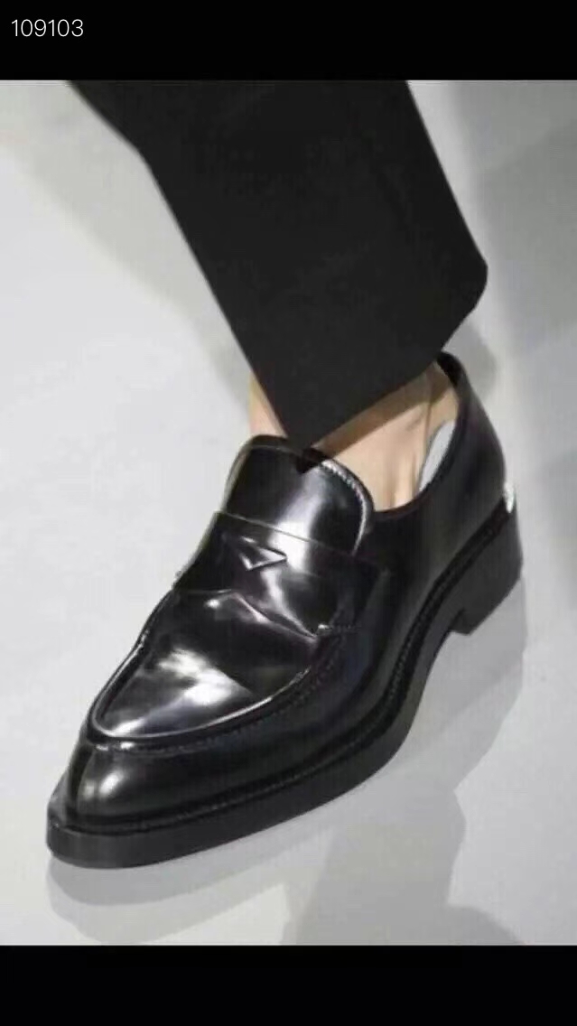 21FW 프라다 소가죽 로고 구두 0201