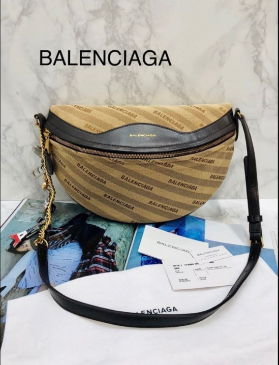 발렌시아가 수비니어 벨트백(브라운)