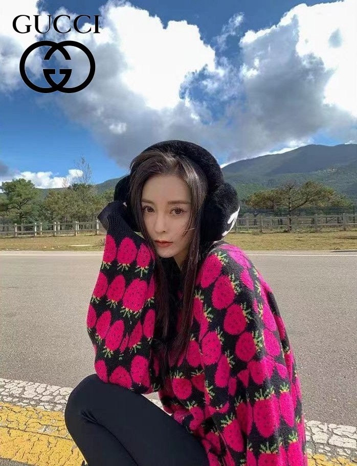 구찌 스몰 딸기 인타니트