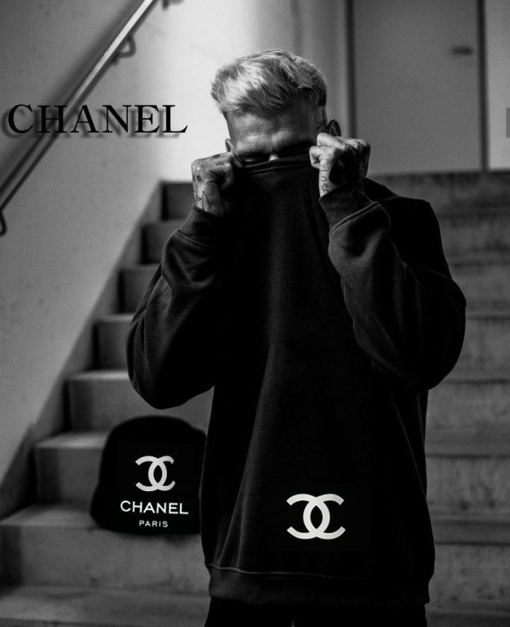 샤넬 빅로고 맨투맨 남녀공용