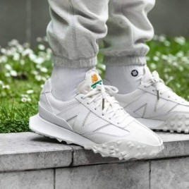 뉴발란스 x 카사블랑카 XC-70 마쉐멜로우 브릴리언트 화이트