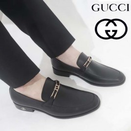 구찌 GG 골드장식 로퍼