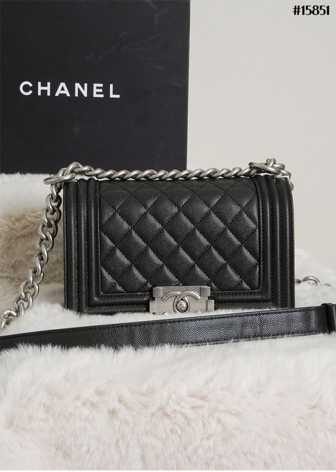 샤넬 캐비어 빈티지 은장 플랩 보이백 스몰