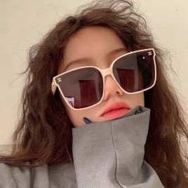샤넬 레터링 스퀘어 선글라스