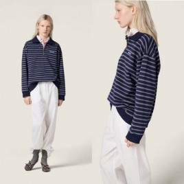 미우미우 25 스트라이프 지퍼 폴로 셔츠