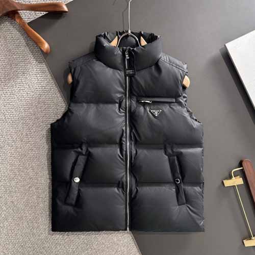 프라다 삼각로고 거위털 베스트 블랙 패딩조끼