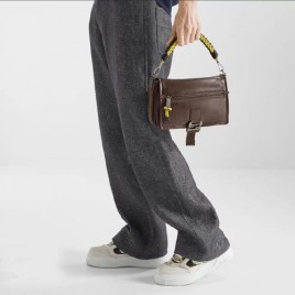 펜디 포스 레더 로우탑 화이트 커플 스니커즈 0218