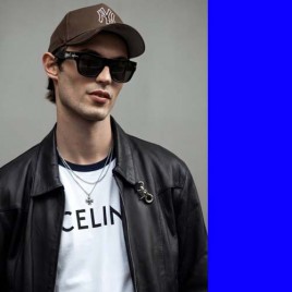 셀린느 로고 라운드 화이트 반팔 티셔츠