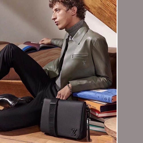 루이비통 에어로그램 메신저백